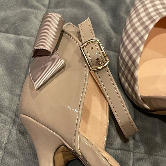 Madison by Shoedazzle beige plaid stiletto 9 - Picture 12 of 13